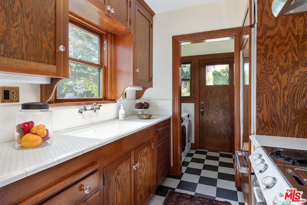 Interior, Kitchen, Tile Countertops