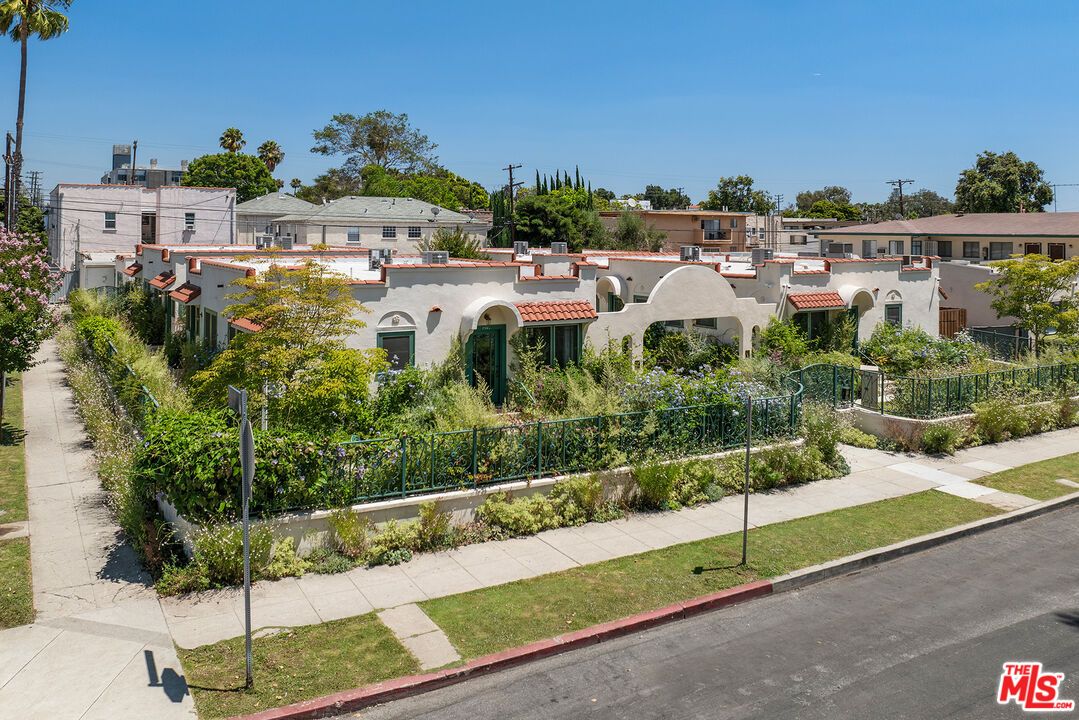 Exterior, Facade, Spanish Mediterranean