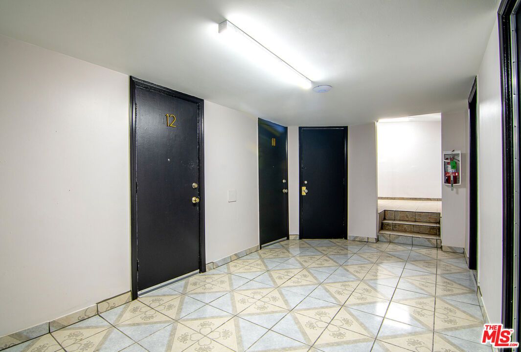 Elevator, Interior
