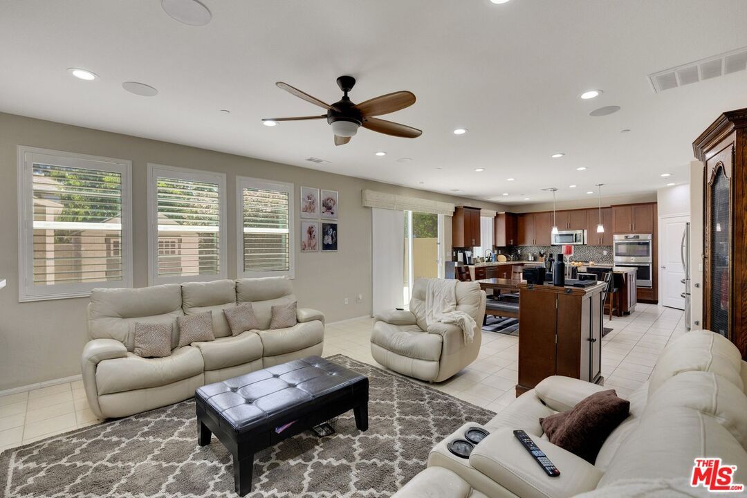 Interior, Kitchen, Living room, Recessed Lighting, Stainless Steel Appliances