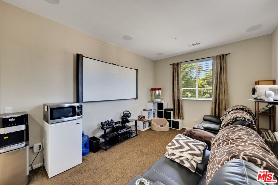 Interior, Living room, Projection Screen