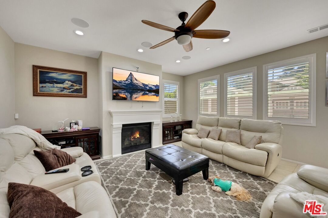Fireplace, Interior, Living room, Recessed Lighting