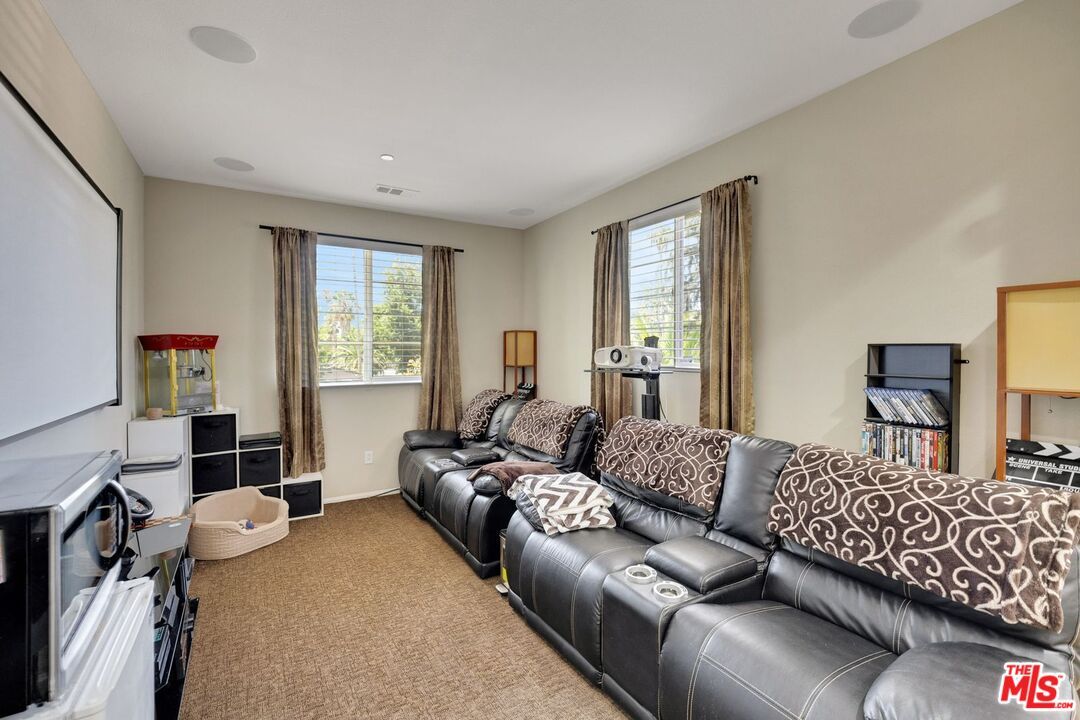 Interior, Living room, Projection Screen, Recessed Lighting, Theatre Room