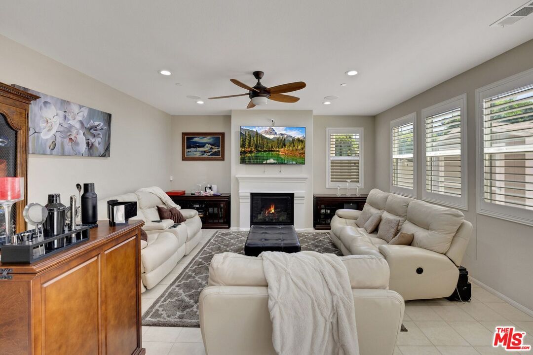 Fireplace, Interior, Living room, Recessed Lighting