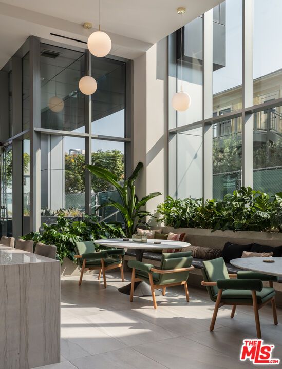 Dining room, Interior, Pendant Lights
