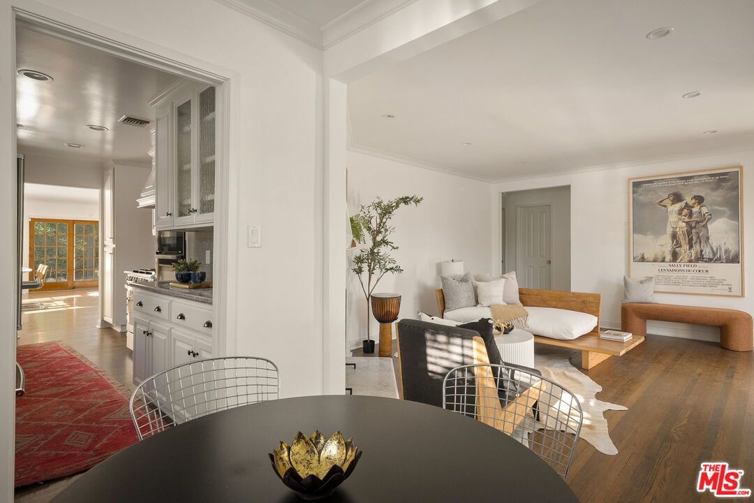 Dining room, Interior, Kitchen, Recessed Lighting, Wood Texture Flooring