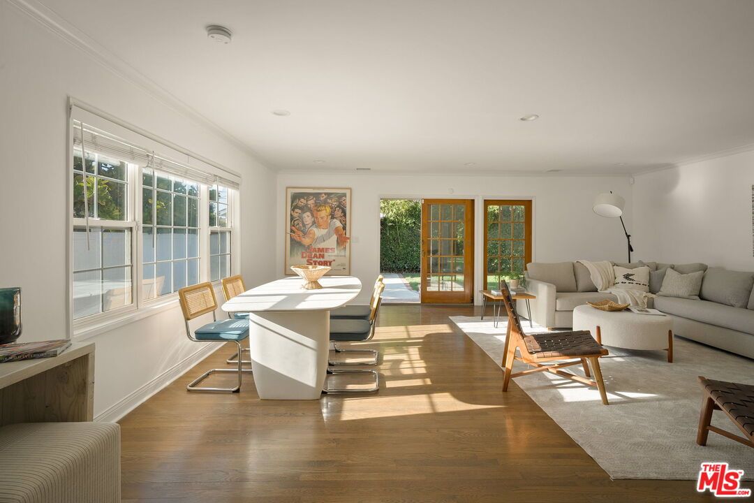 Dining room, Interior, Living room, Recessed Lighting, Wood Texture Flooring