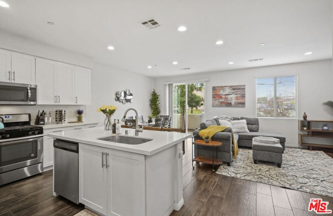 DE Listing image placeholder