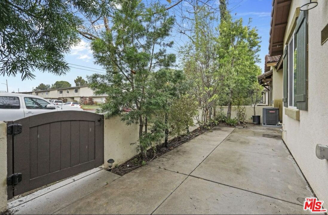 DE Listing image placeholder