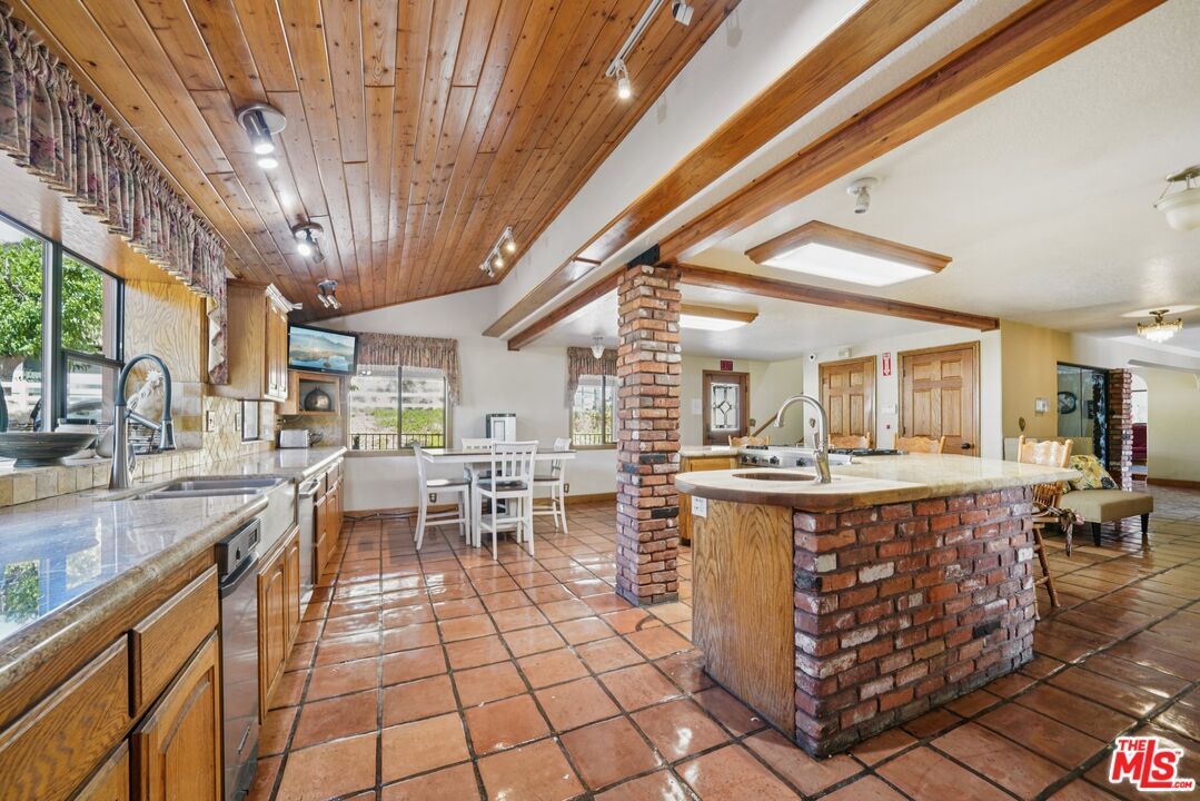 Dining room, Interior, Kitchen, Wooden Ceilings