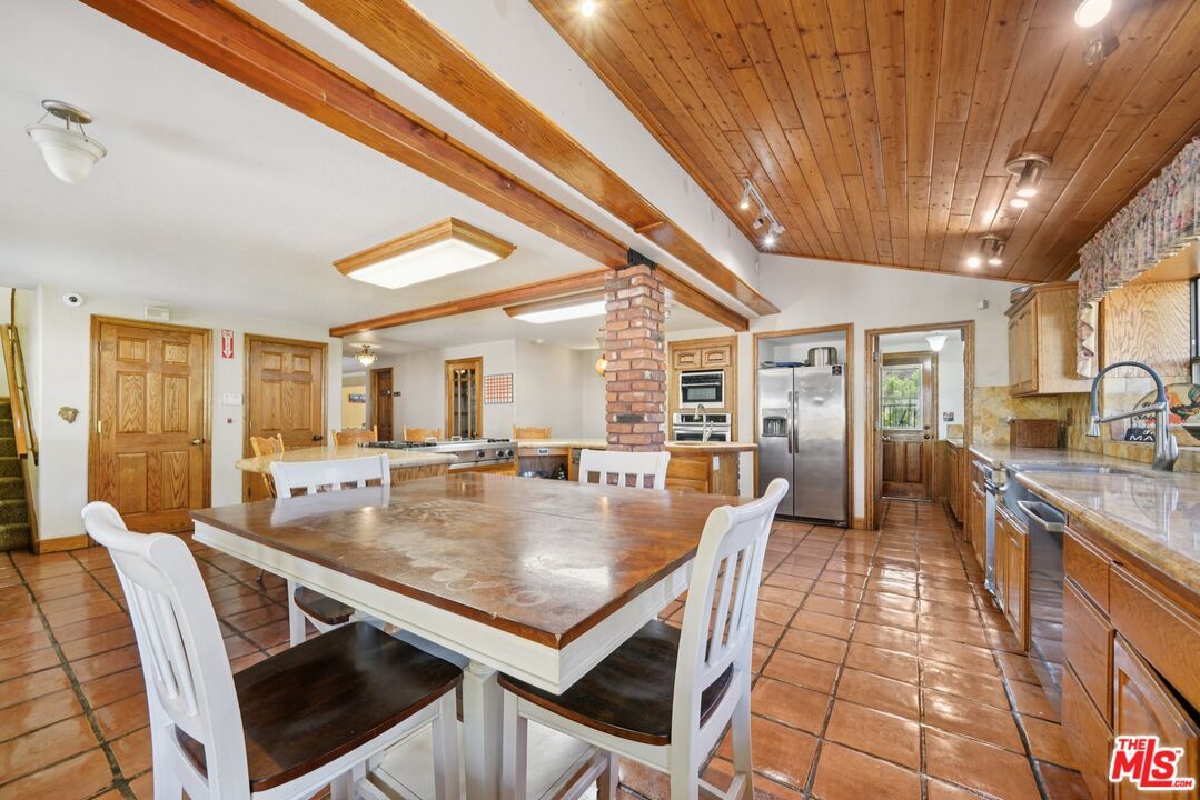 Dining room, Interior, Kitchen, Stainless Steel Appliances, Wooden Ceilings