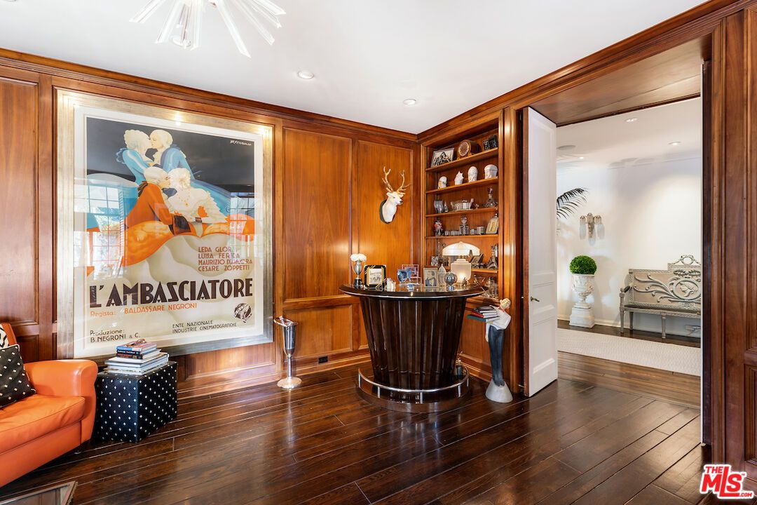 Interior, Recessed Lighting, Wood Texture Flooring, Wooden Walls