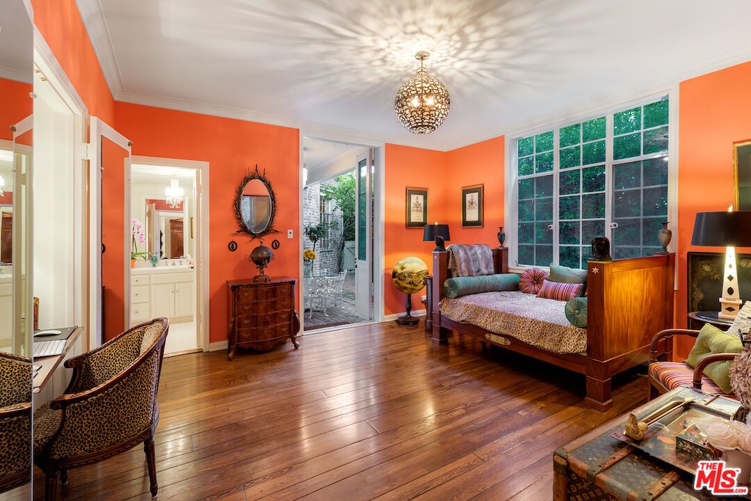 Chandelier, Interior, Wood Texture Flooring