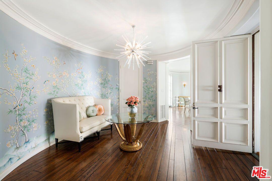 Interior, Pendant Lights, Wood Texture Flooring
