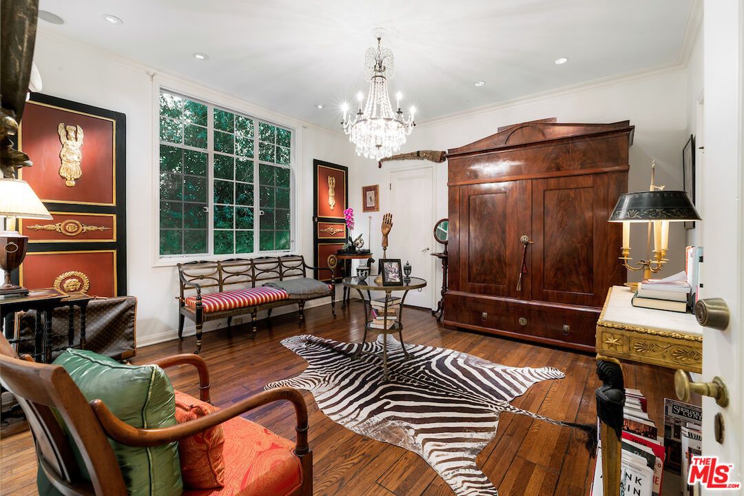 Chandelier, Interior, Recessed Lighting, Wood Texture Flooring