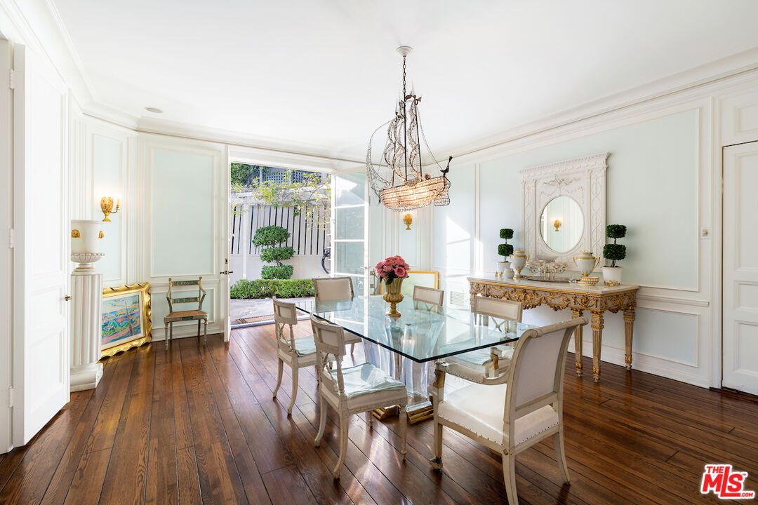 Chandelier, Dining room, Interior, Pendant Lights, Wood Texture Flooring