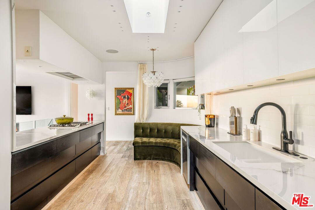 Chandelier, Interior, Kitchen, Recessed Lighting, Wood Texture Flooring