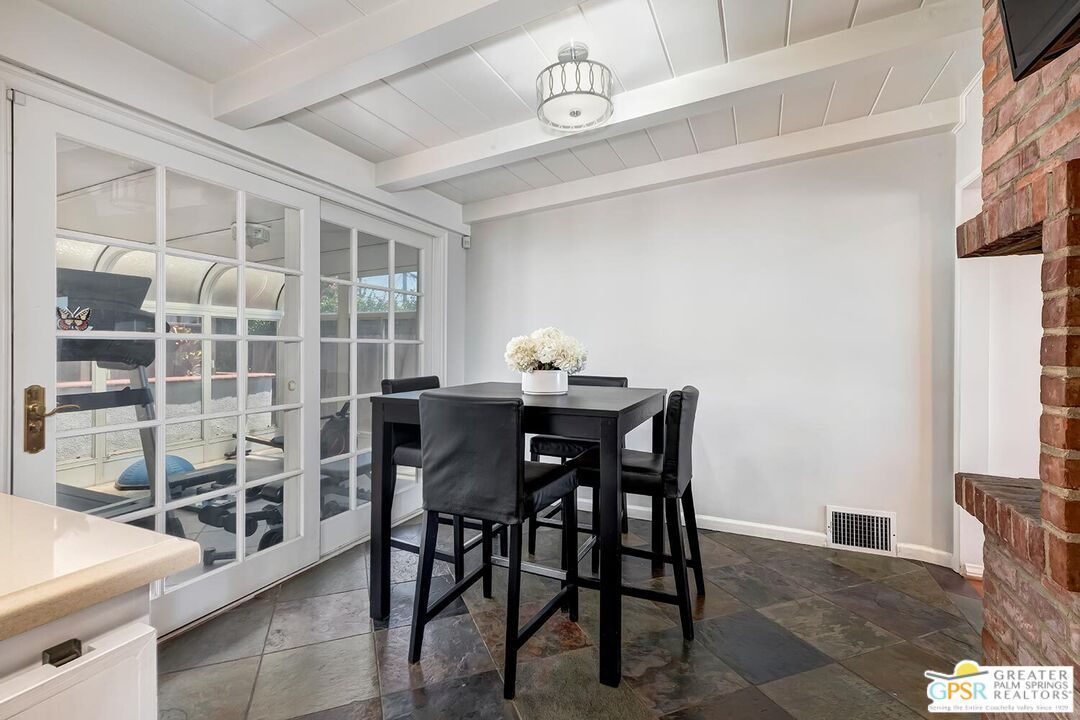 Dining room, Interior
