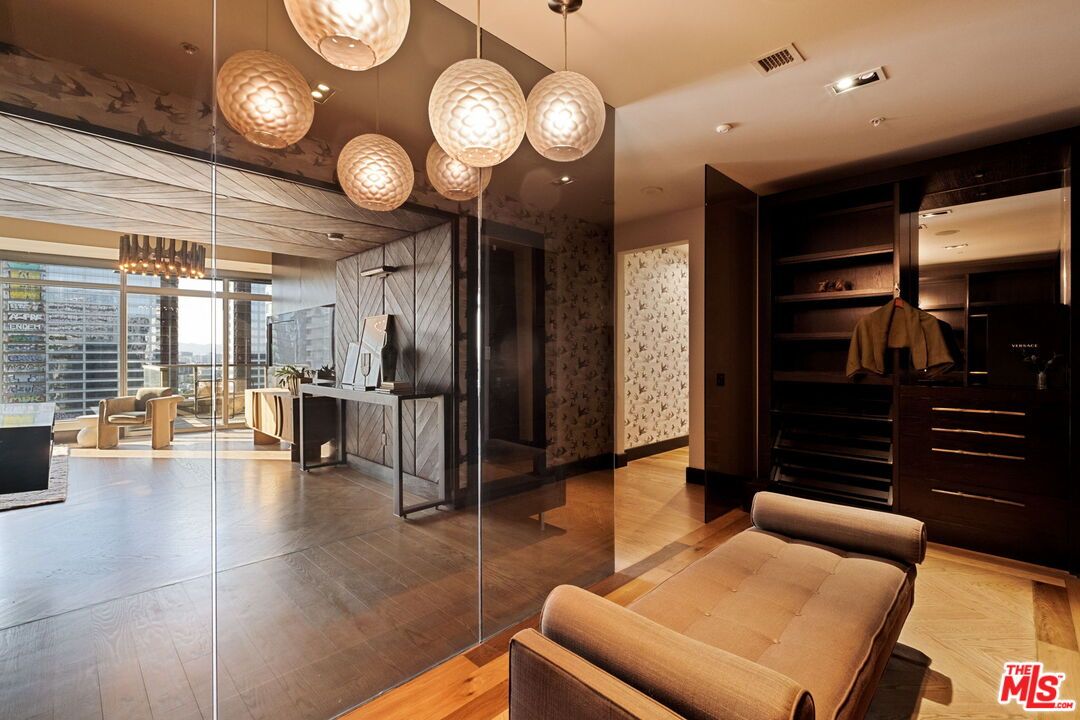 Interior, Pendant Lights, Recessed Lighting, Wood Texture Flooring
