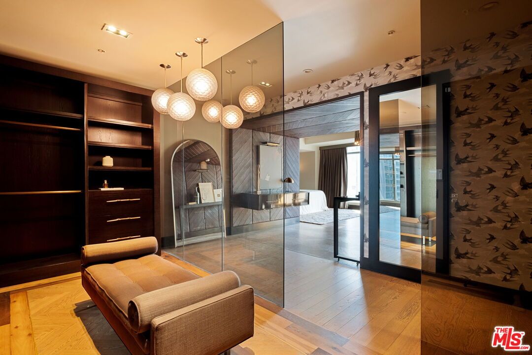 Interior, Pendant Lights, Recessed Lighting, Wood Texture Flooring