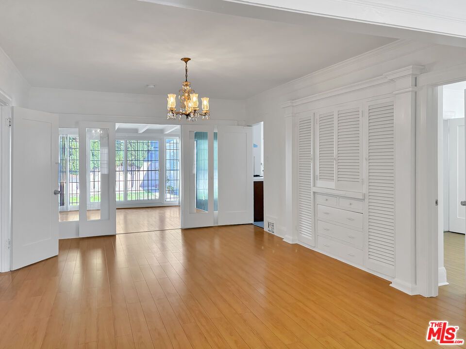 Chandelier, Empty room, Interior, Wood Texture Flooring