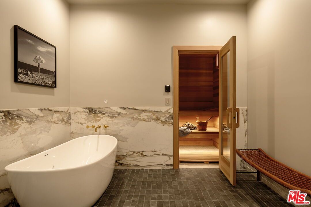 Bathroom, Free Standing Baths, Interior, Recessed Lighting, Sauna Room