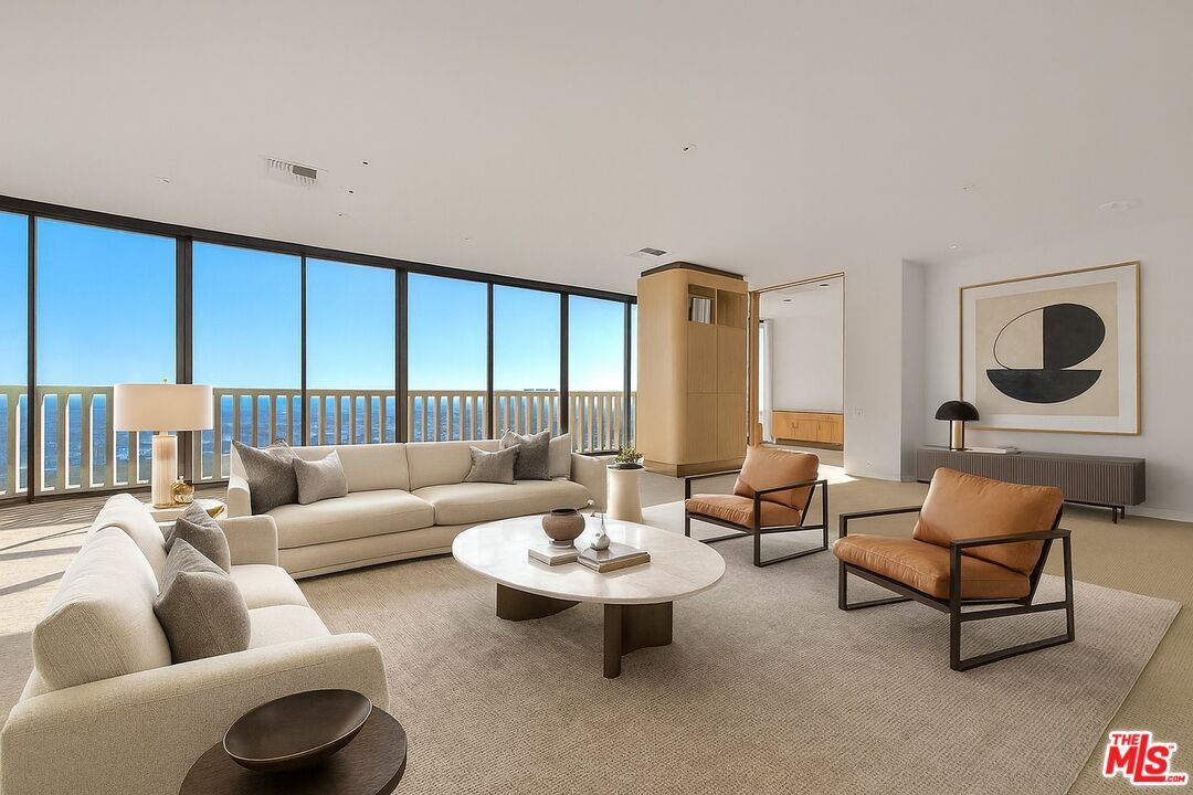 Interior, Living room, Water