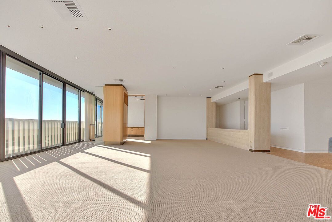 Empty room, Interior, Recessed Lighting