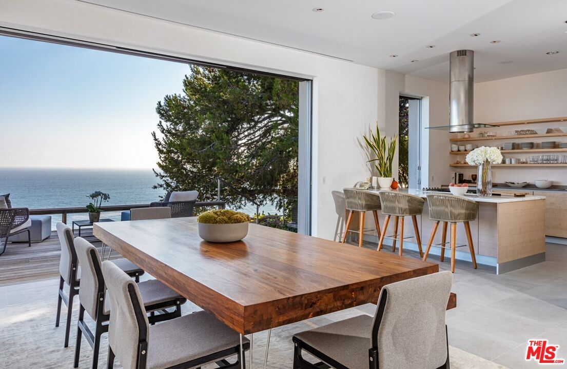 Dining room, Interior, Kitchen, Recessed Lighting, Water