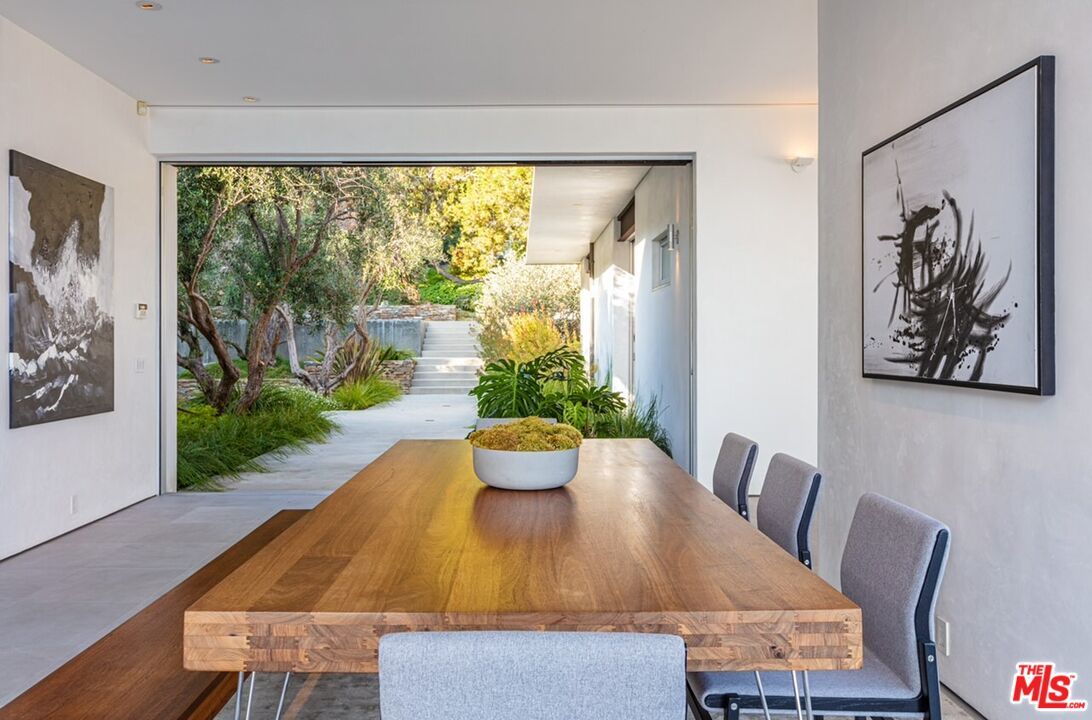 Dining room, Interior