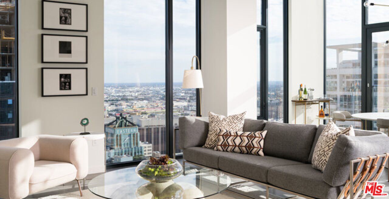 Interior, Living room, Pendant Lights, Wood Texture Flooring