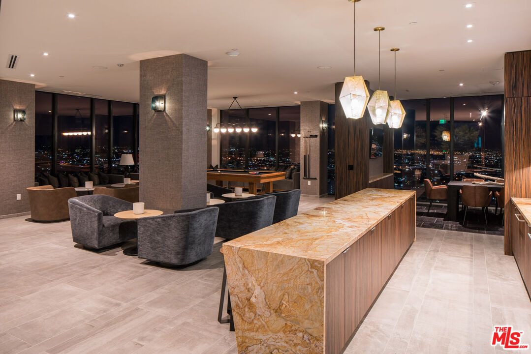 Dining room, Interior, Living room, Pendant Lights, Recessed Lighting, Wine Storage