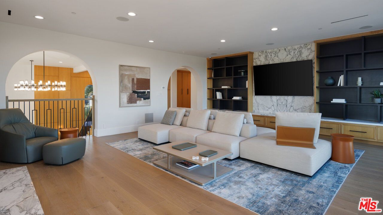 Interior, Living room, Marble Walls, Pendant Lights, Recessed Lighting, Wood Texture Flooring