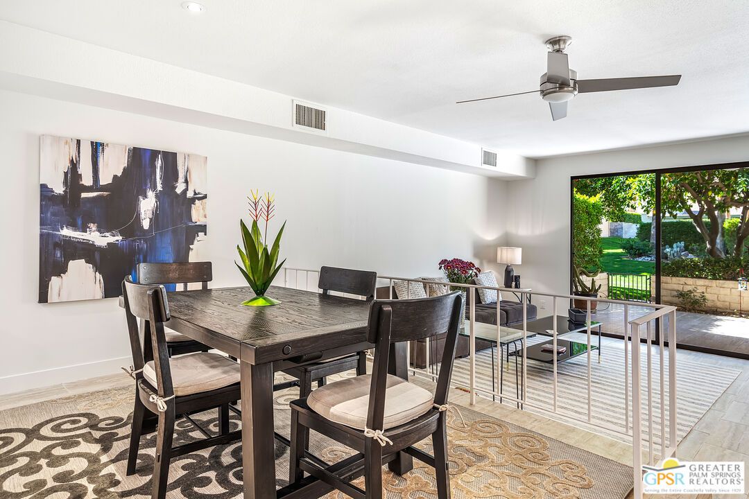 Dining room, Interior, Recessed Lighting