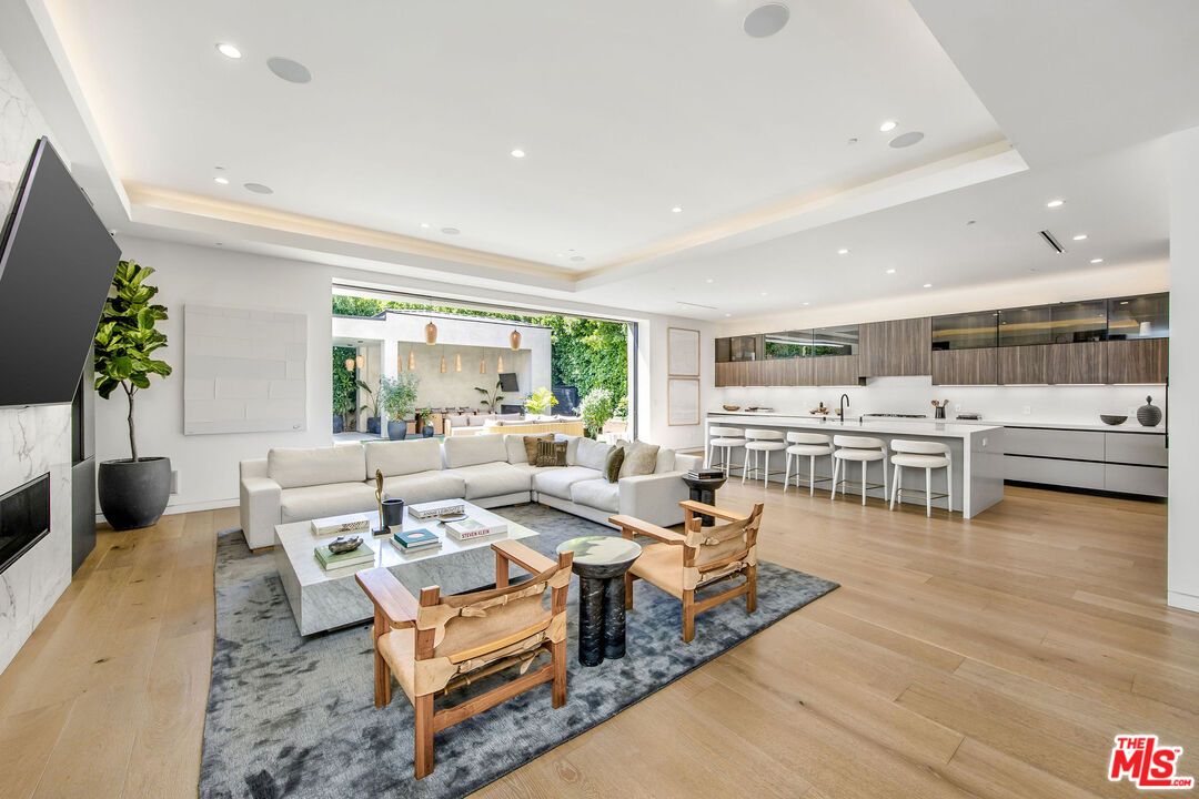 Dining room, Interior, Kitchen, Living room, Recessed Lighting, Wood Texture Flooring