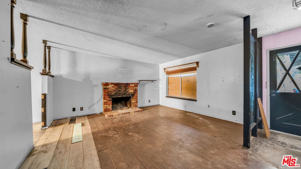 Empty room, Fireplace, Interior, Wood Texture Flooring