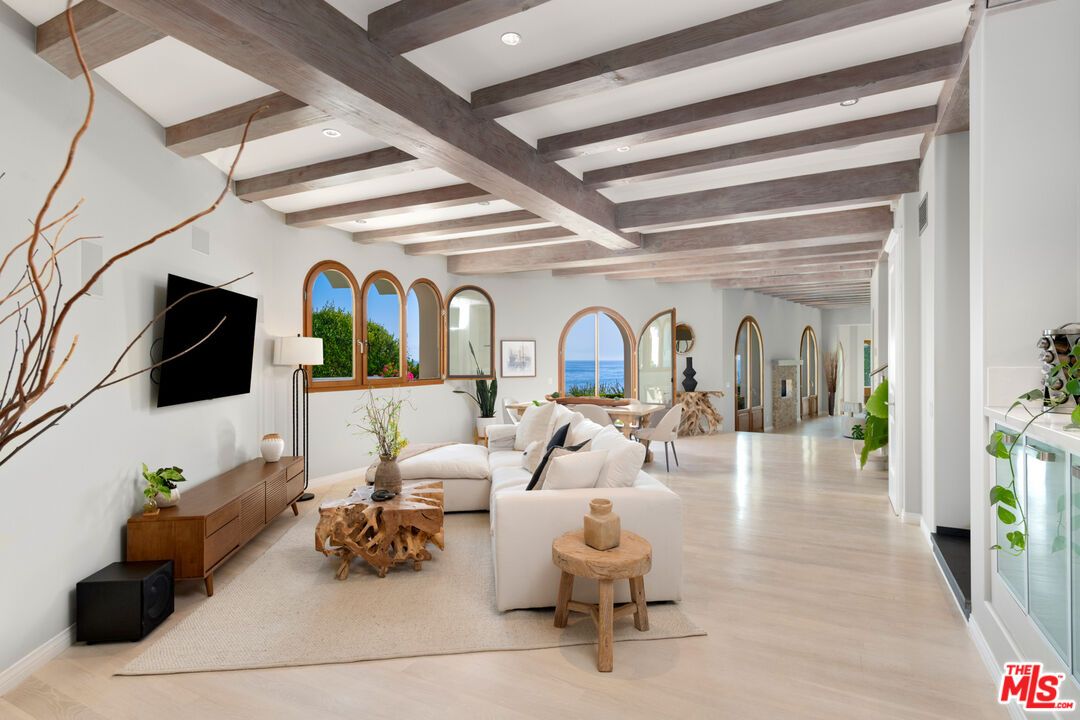 Interior, Living room, Recessed Lighting, Water, Wooden Beams, Wood Texture Flooring