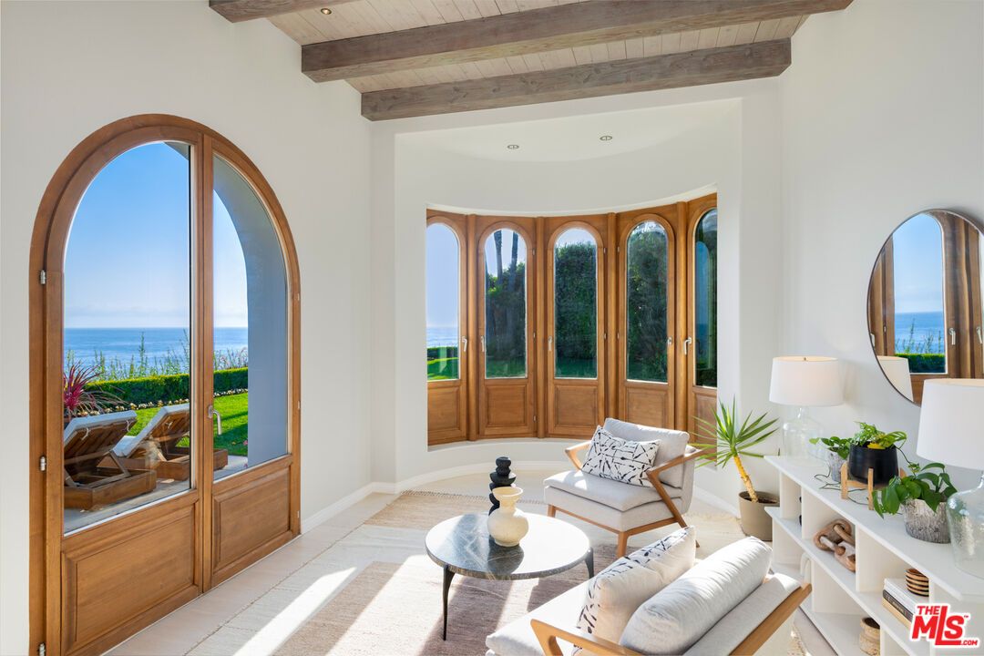 Interior, Living room, Recessed Lighting, Water, Wooden Beams