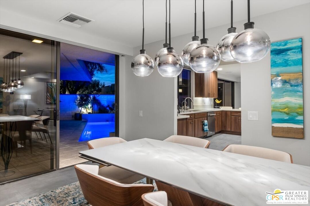 Dining room, Interior, Kitchen, Pendant Lights, Stainless Steel Appliances