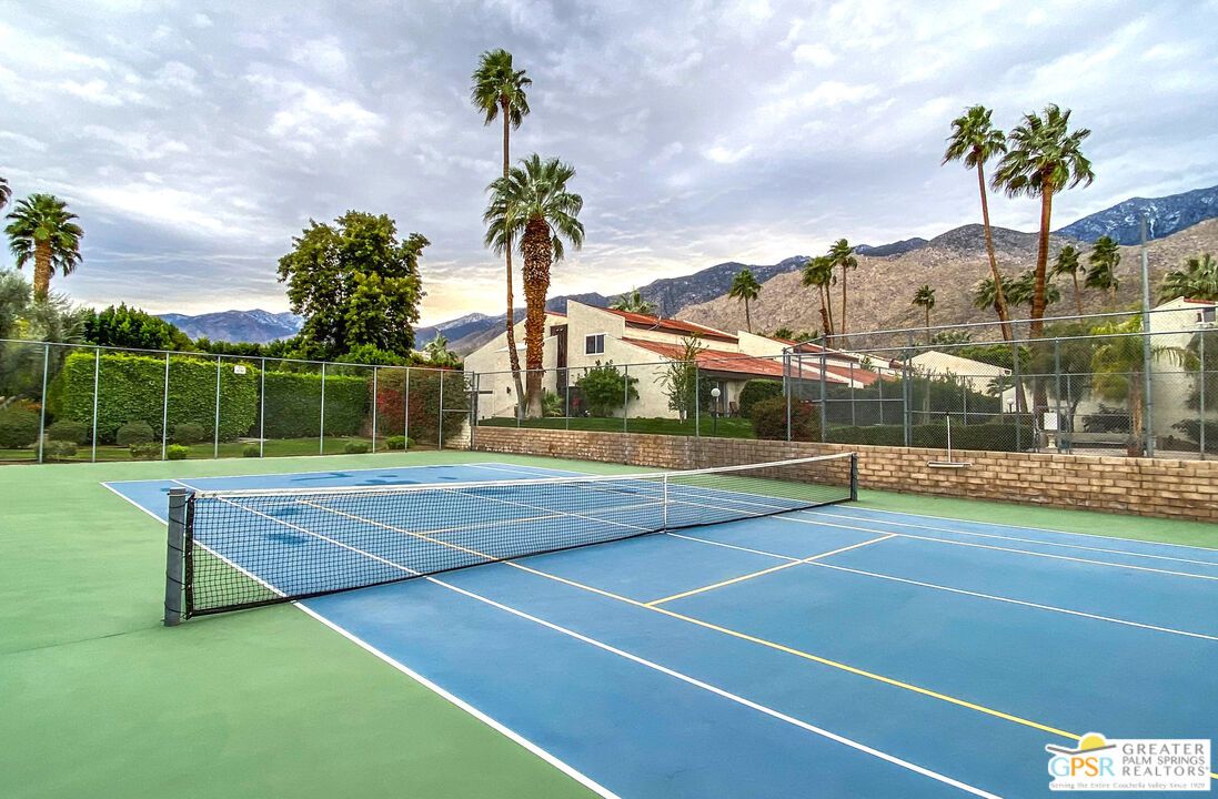 Exterior, Tennis Courts