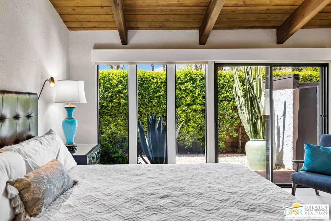 Bedroom, Interior, Wooden Beams, Wooden Ceilings