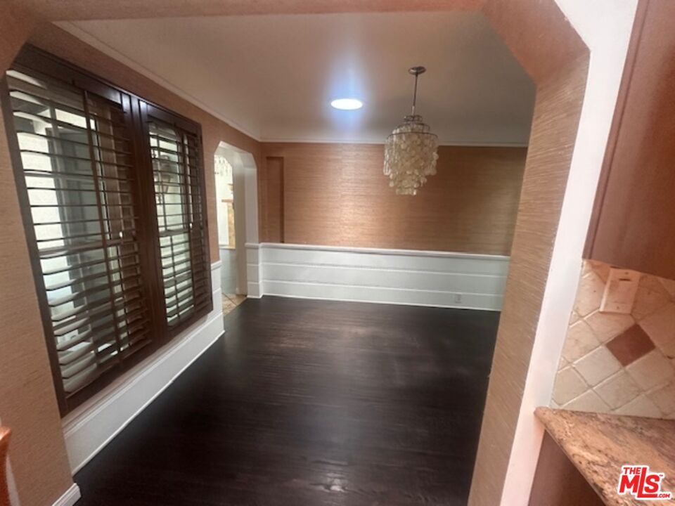 Chandelier, Interior, Recessed Lighting, Wood Texture Flooring