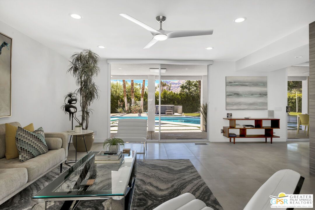 Dining room, Interior, Living room, Recessed Lighting