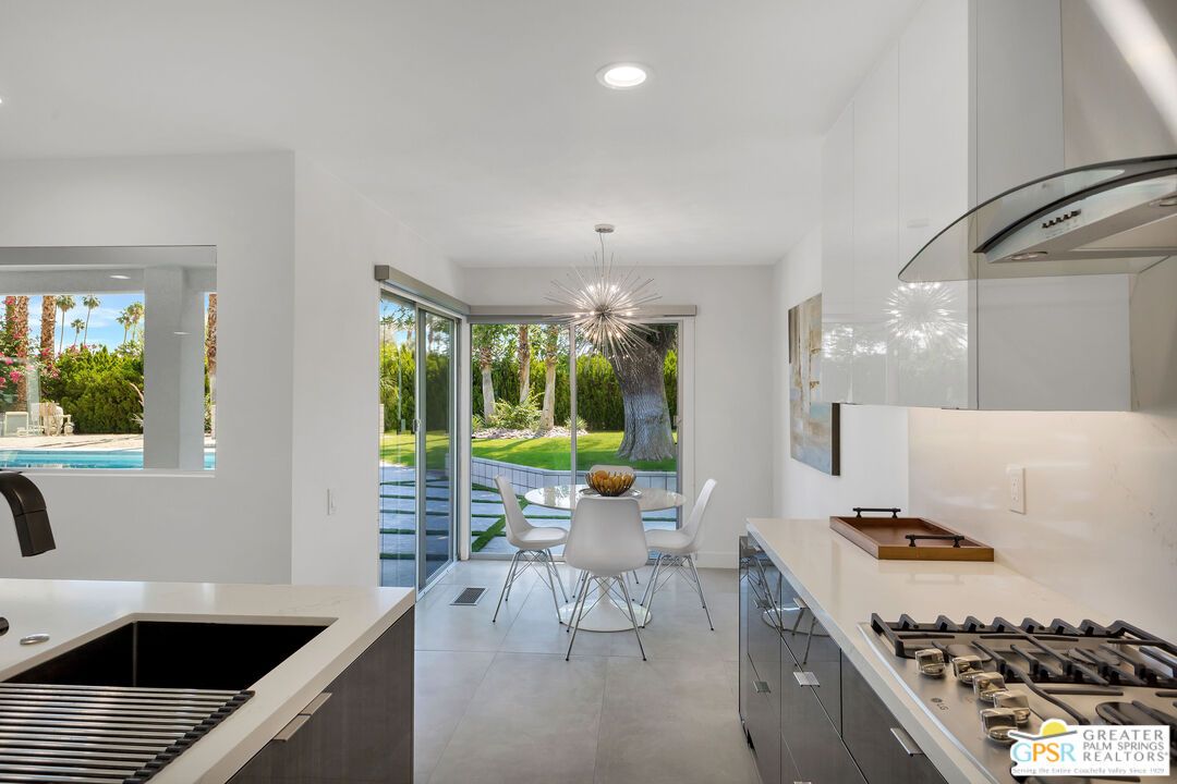 Dining room, Interior, Kitchen, Pendant Lights, Recessed Lighting, Water