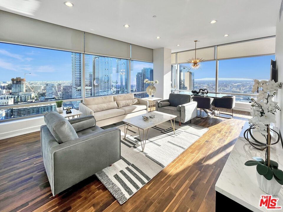 Dining room, Interior, Living room, Pendant Lights, Recessed Lighting, Wood Texture Flooring