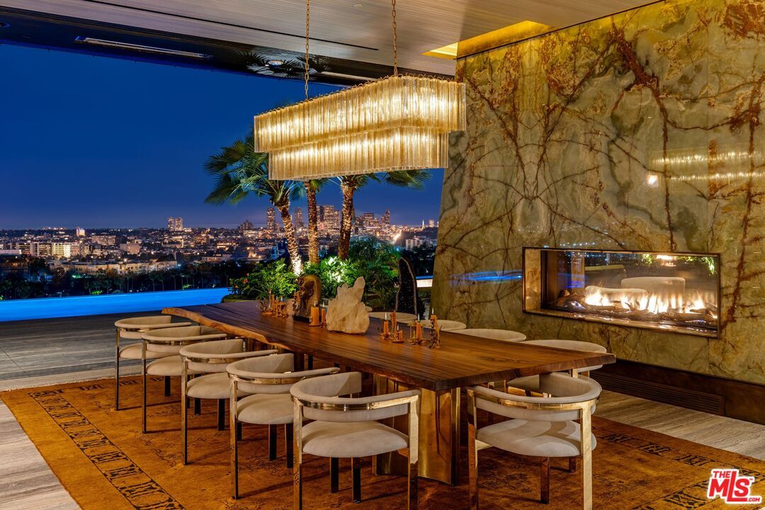 Chandelier, Dining room, Fireplace, Interior, Wood Texture Flooring