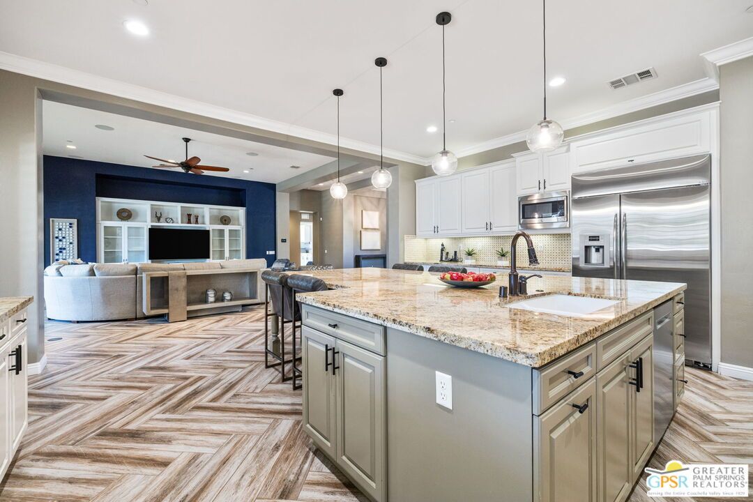 Interior, Kitchen, Living room, Pendant Lights, Recessed Lighting, Stainless Steel Appliances, Wood Texture Flooring