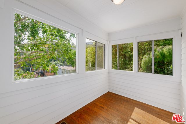 Interior, Sun Room, Wood Texture Flooring