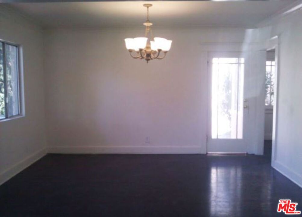 Chandelier, Empty room, Interior, Wood Texture Flooring