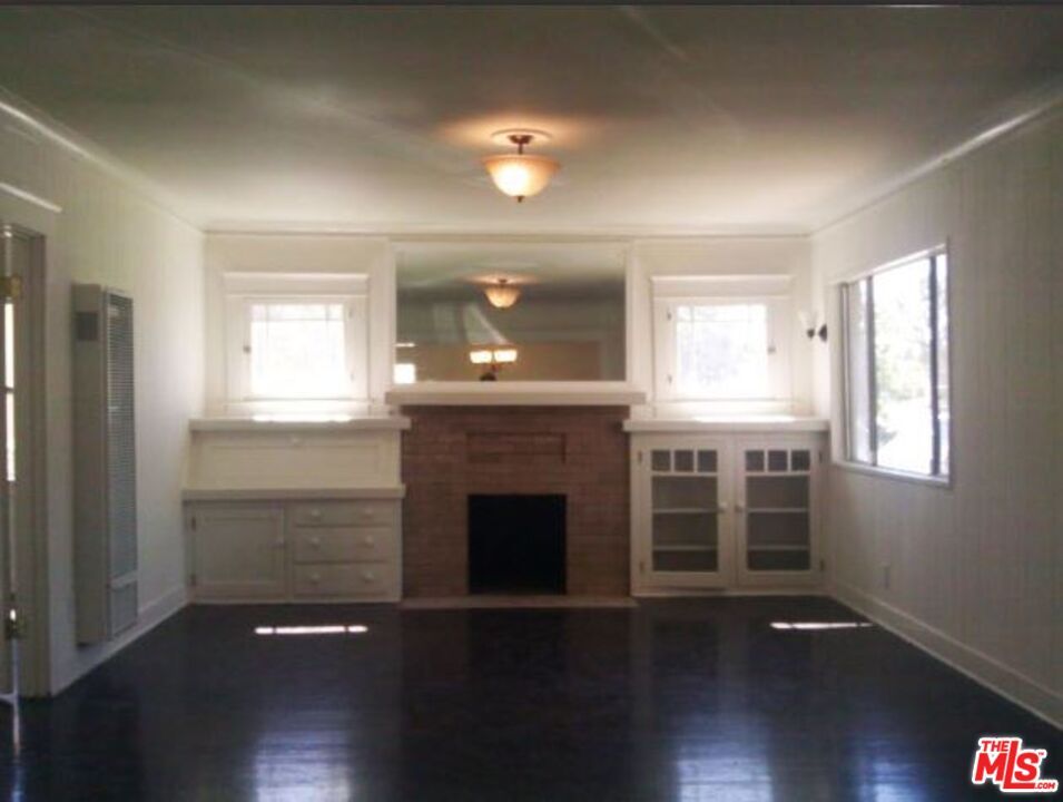 Empty room, Fireplace, Interior, Wood Texture Flooring
